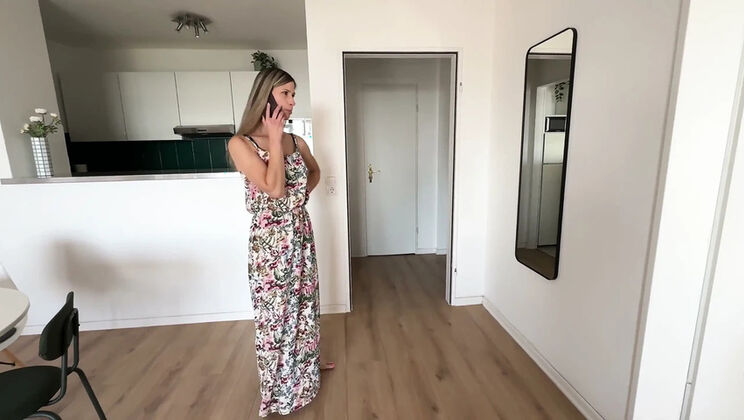 Yarağını Görmek İstediği Adama Memelerini Açarak Azdırdı